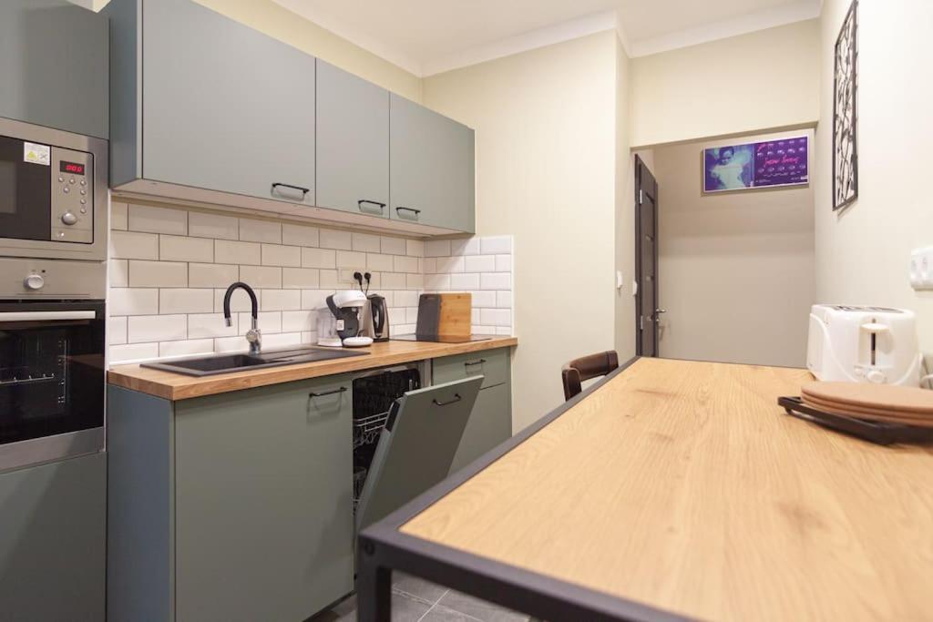 Vysoka Apartman Emf/Stp Pressburg Exterior foto